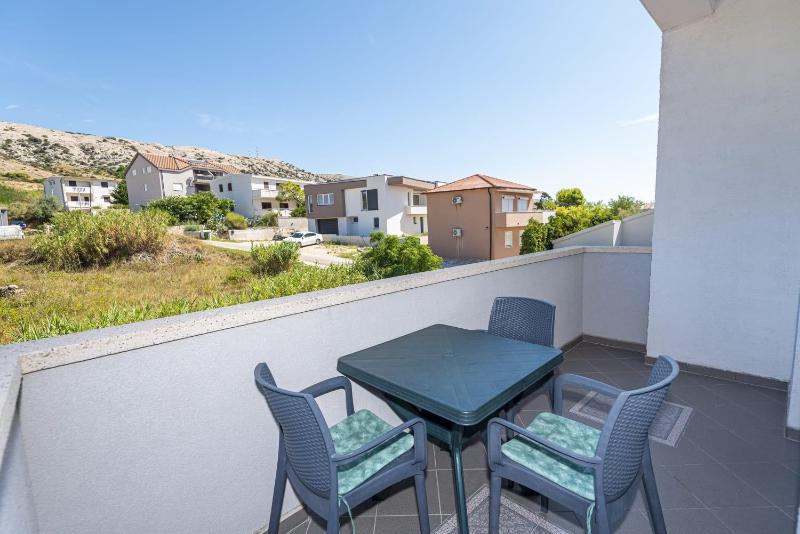 Two-Bedroom Apartment with Balcony image 3