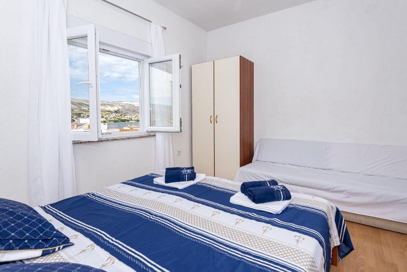 Apartment with Sea View image 3
