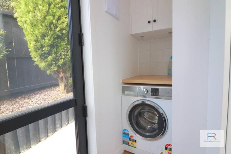 Cosy Tiny Home with Ocean Views - image 16