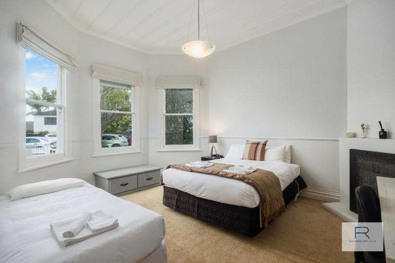 Magnificent Villa Getaway - image 11
