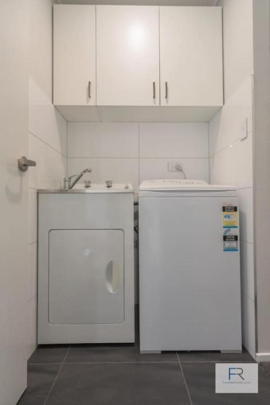 Cosy Bayswater House - image 7