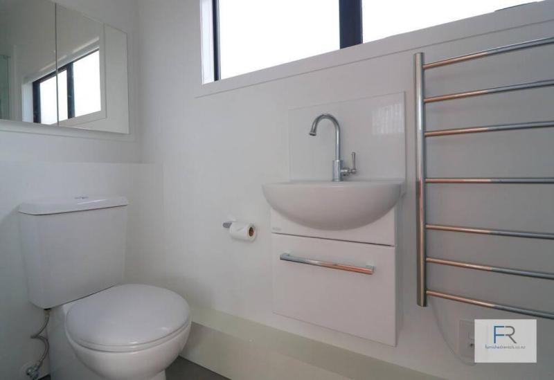 Cosy Tiny Home with Ocean Views - image 5
