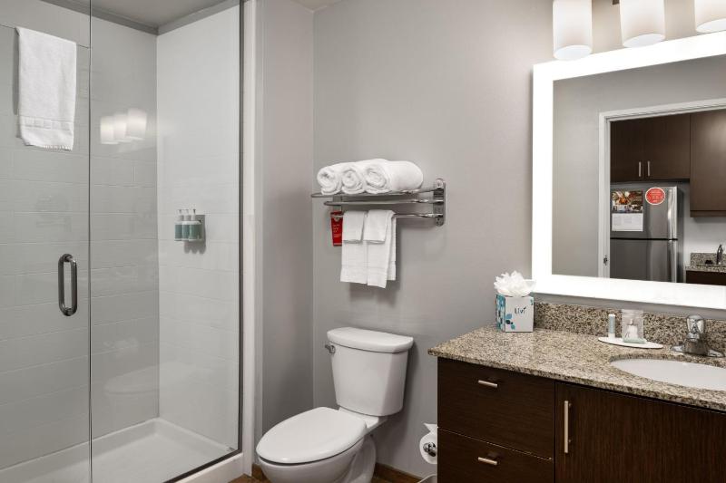 Two-Bedroom Suite image 3