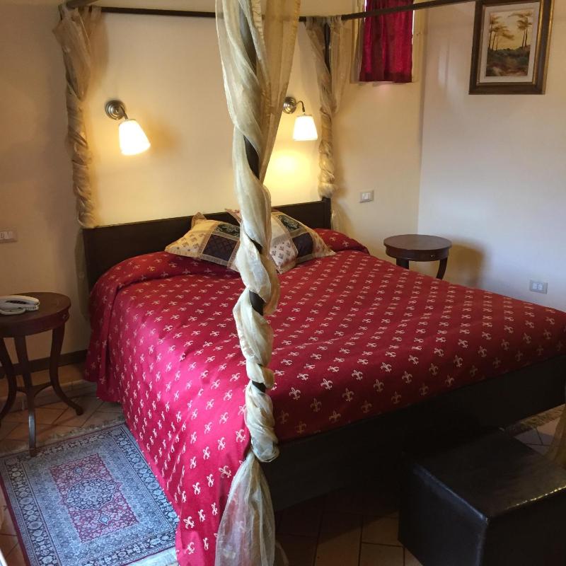 Comfort Double Room with Balcony image 3