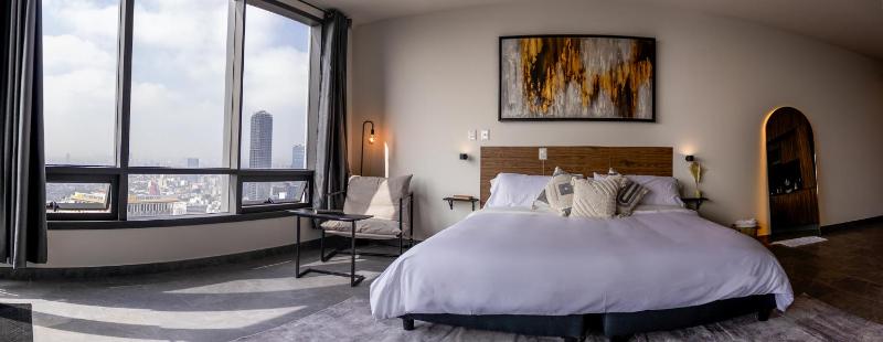 KingSize Suite in Reforma Jacuzzi & Awesome Mexico City View - image 5