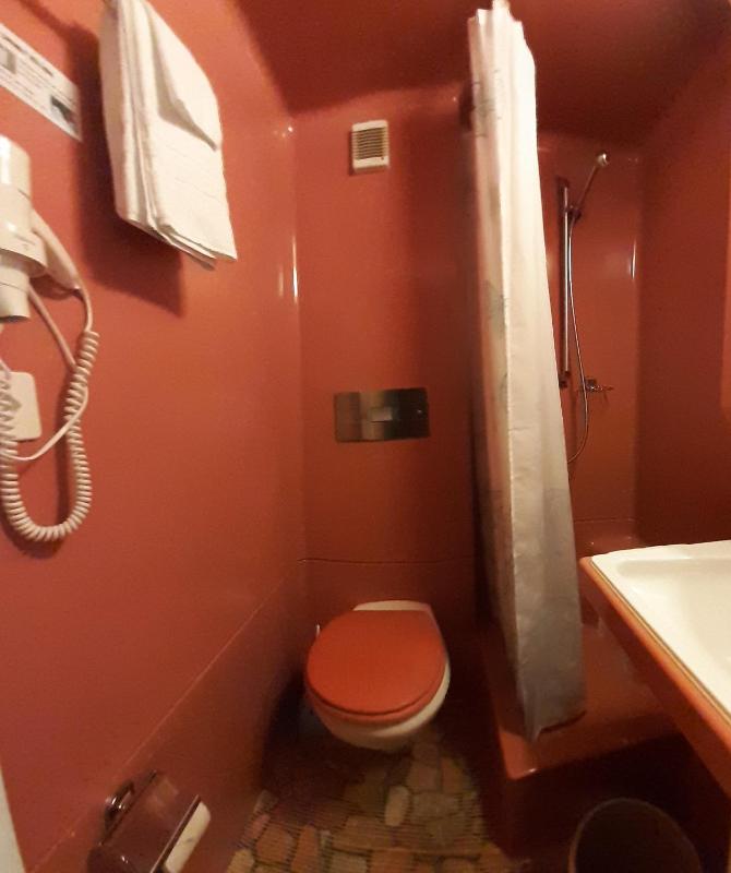 Single Room image 4