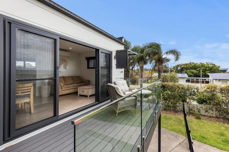 Azure Studio - Ocean Glimpses - 3 Mins Walk to Beach - image 18