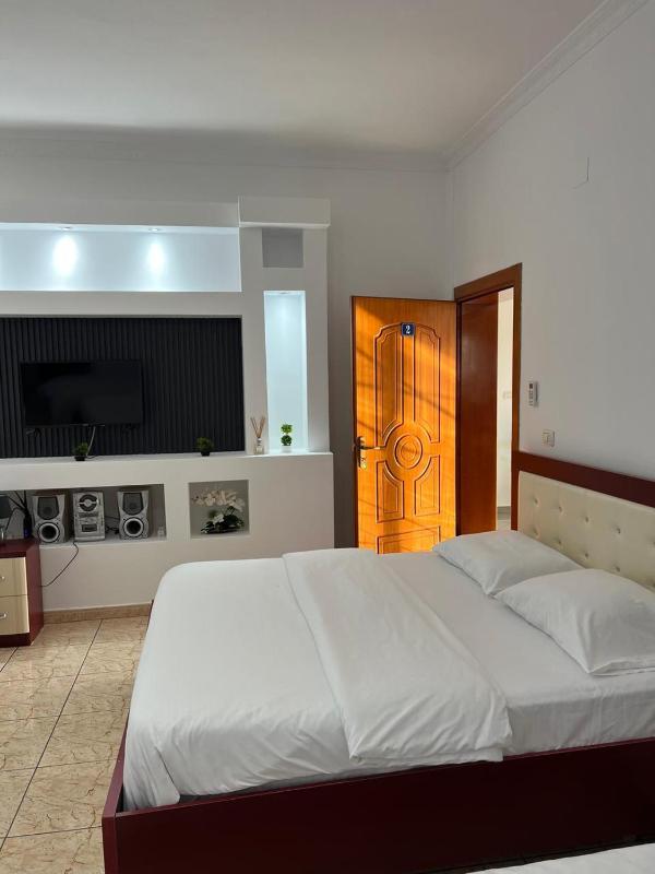 Hotel Kalaja - image 11
