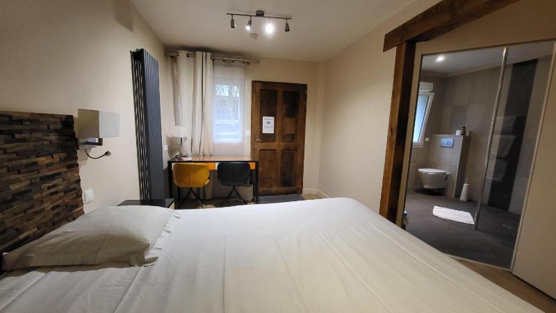 Comfort Double Room - Disability Access image 1