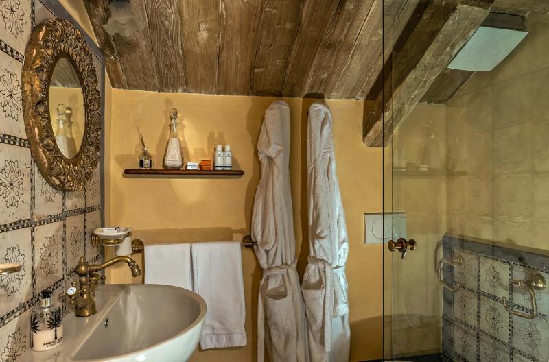Amore Rentals - Palazzo Santa Croce - image 15