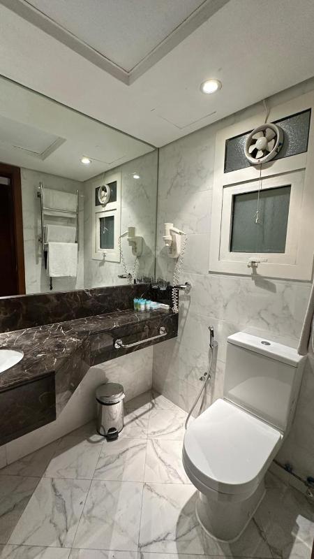 Deluxe Suite image 1