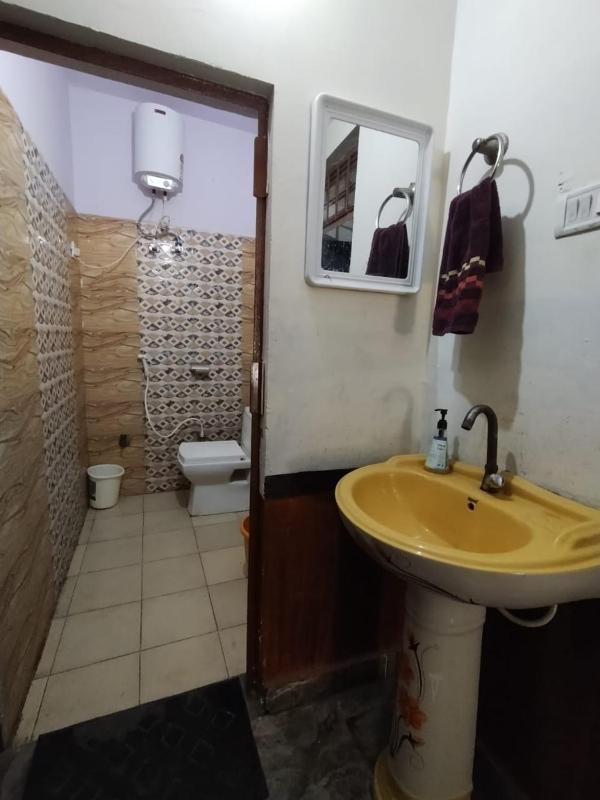 Milestone Homestay Agra - image 14