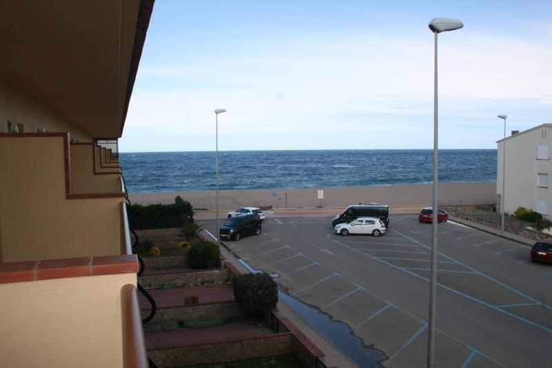 Two-Bedroom Apartment (5 Adults) image 3