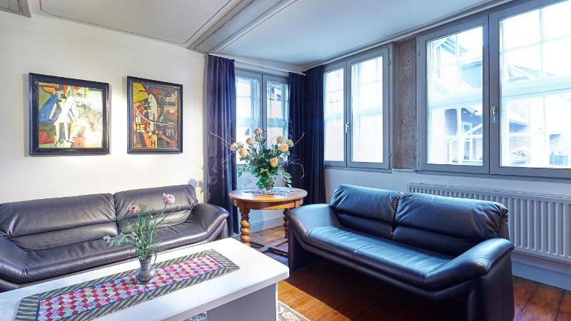 Classic Apartment image 2