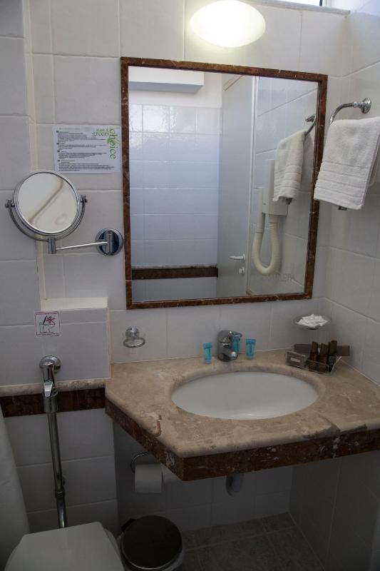 Triple Room with Mountain View image 4