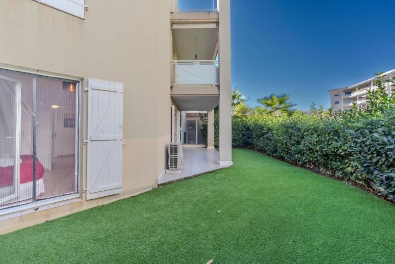 Le Jardin Secret by Golden Riviera Terrasses & accès plage - image 8