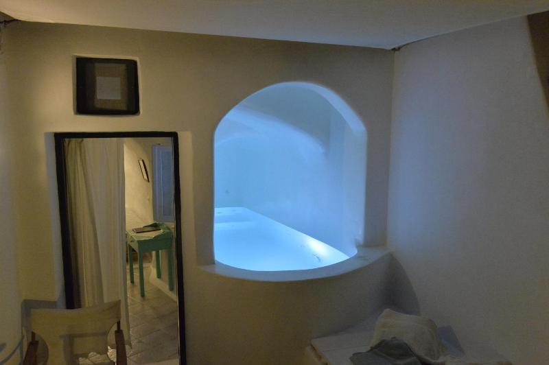 Cave House with Hot Tub and Caldera View image 2