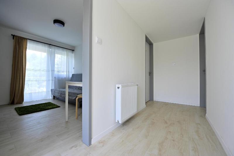 Apartment with Balcony - Split Level image 2