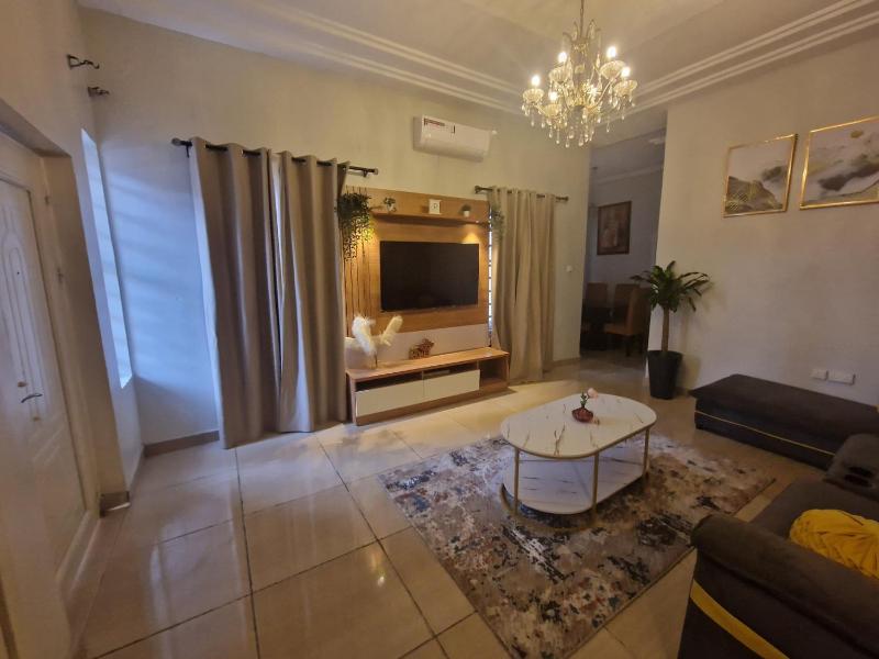 Luxury Lagos House with 4 Bedrooms - image 9