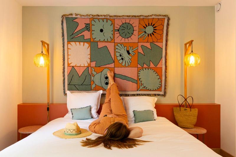 Deluxe Double Room image 2