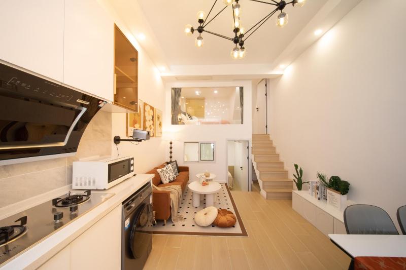 Shanghai Dreams - Hidden Gem on Yongkang Road - Entire Apartment - image 2