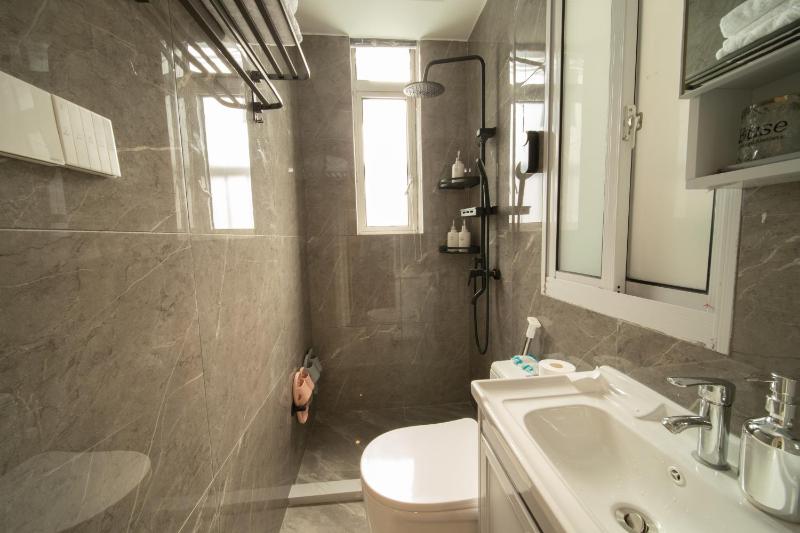 Shanghai Dreams - Hidden Gem on Yongkang Road - Entire Apartment - image 12