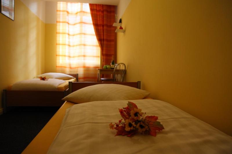 Triple Room image 3
