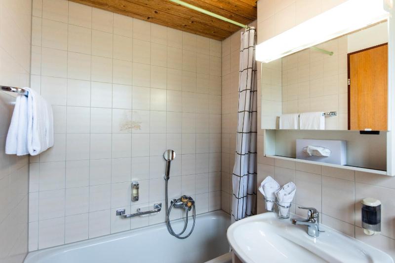 Superior Double Room image 3