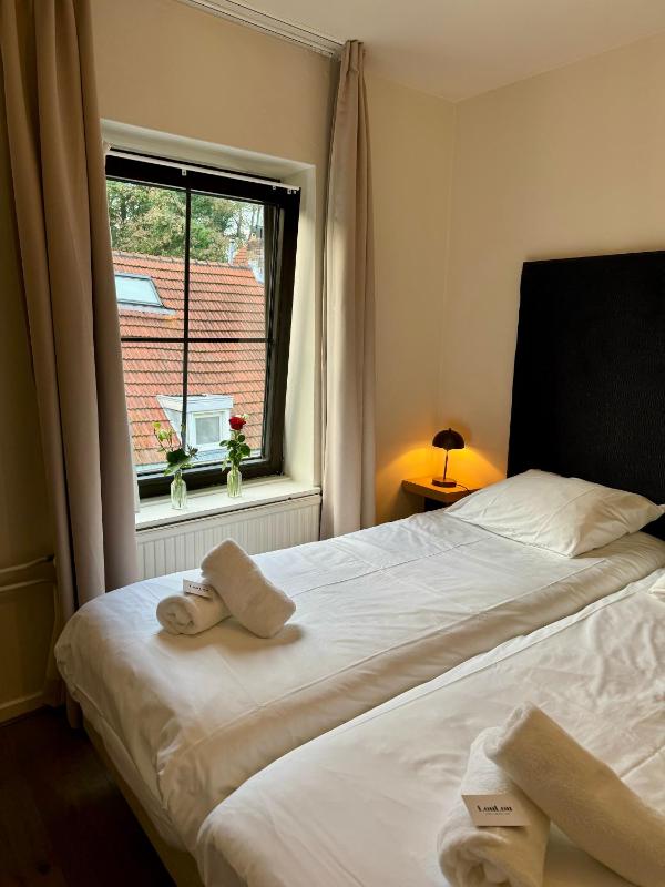 Deluxe Room image 1
