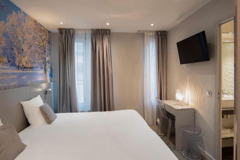 Superior Double Room image 1