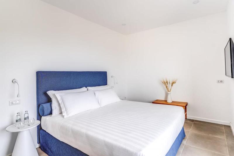 Villa Mediterranea with Heated Pool Walking Distance from Town by Feeling Italy - image 41