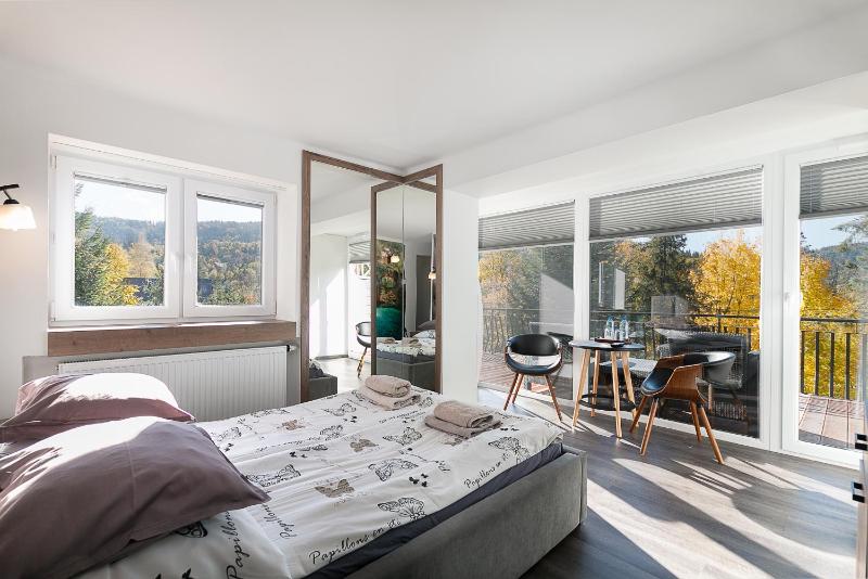 Double Room with Mountain View image 1