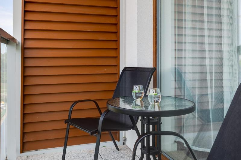 Nadmorski Apartament z Parkingiem by Rent like home - image 30