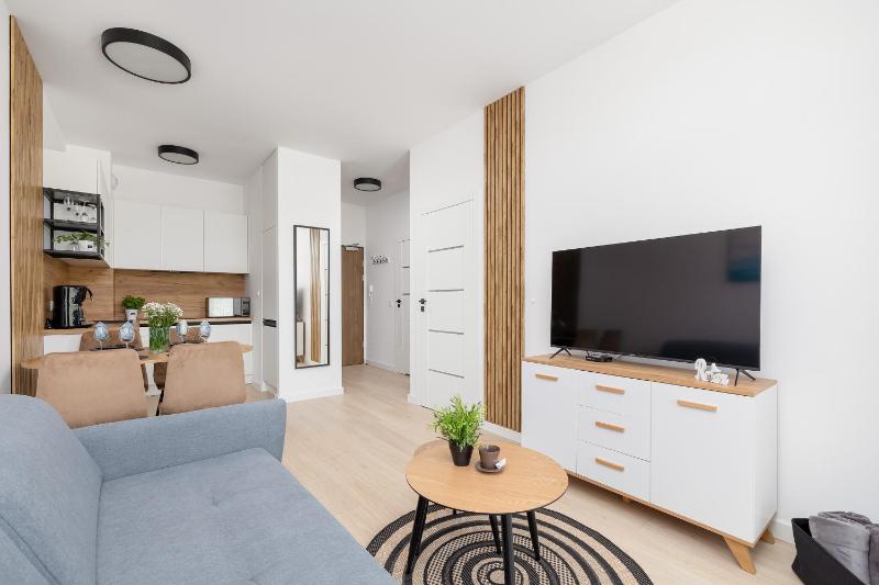 Nadmorski Apartament z Parkingiem by Rent like home - image 19