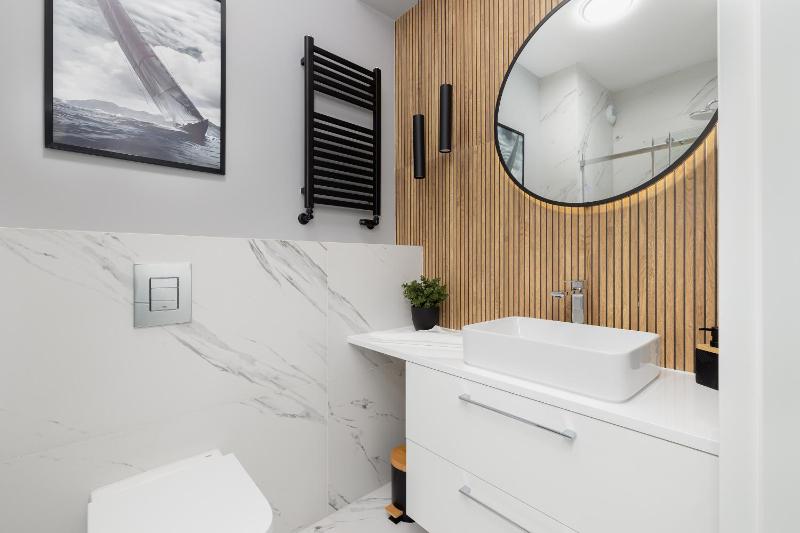 Nadmorski Apartament z Parkingiem by Rent like home - image 41