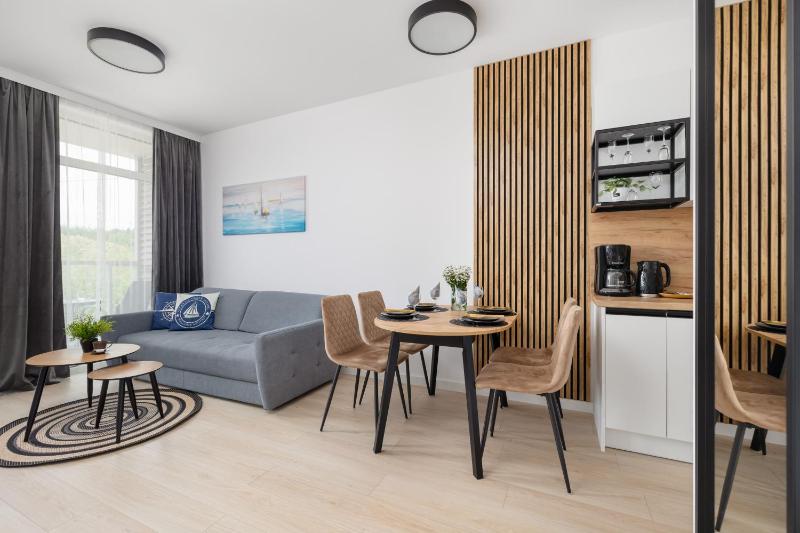 Nadmorski Apartament z Parkingiem by Rent like home - image 1