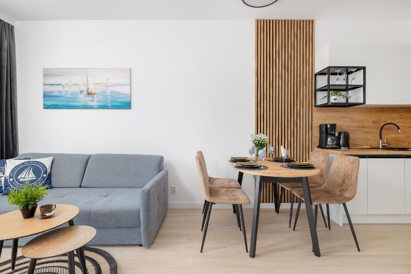 Nadmorski Apartament z Parkingiem by Rent like home - image 32