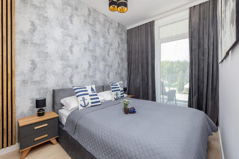 Nadmorski Apartament z Parkingiem by Rent like home - image 27