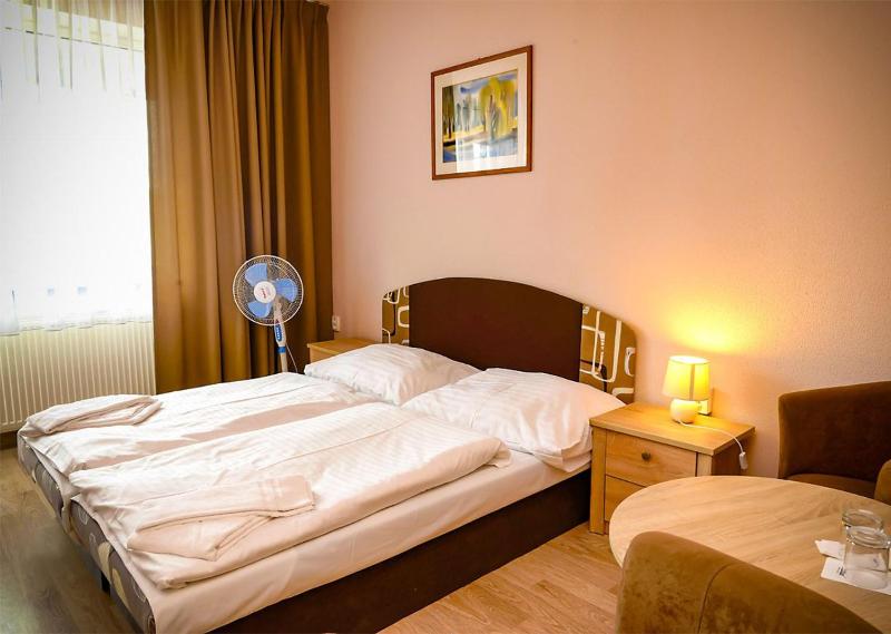 King Room image 4