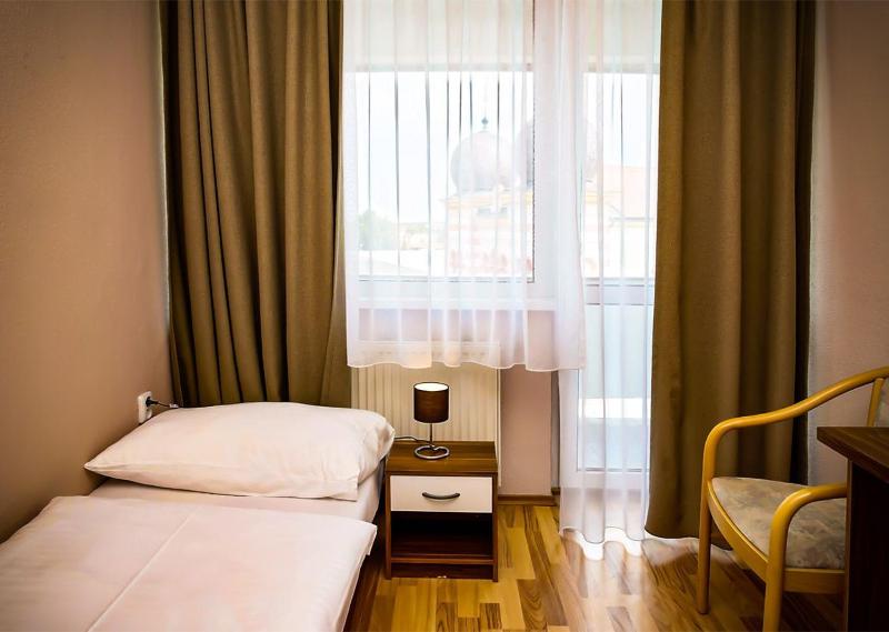 Single Room image 2