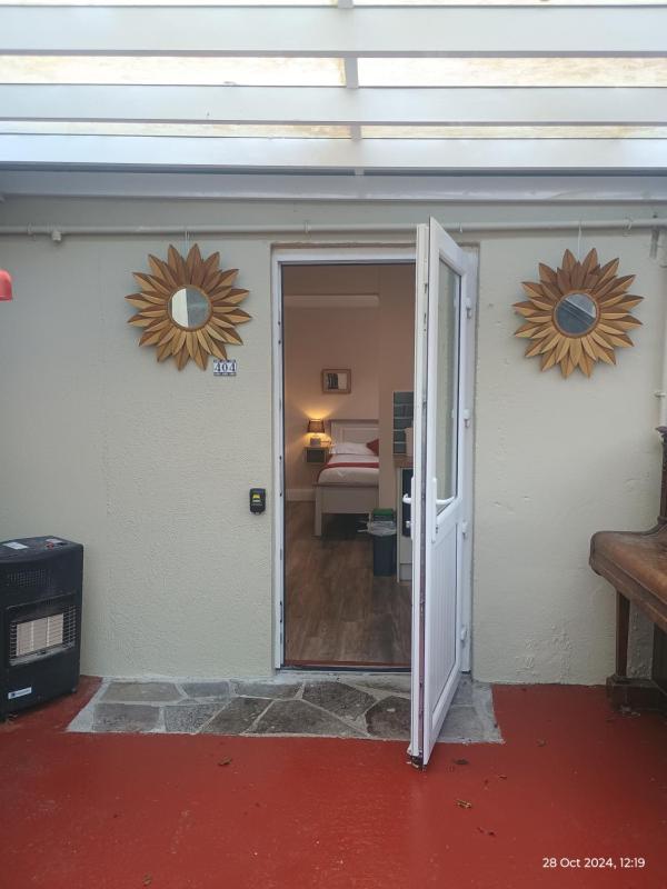 Apartment with Terrace image 3