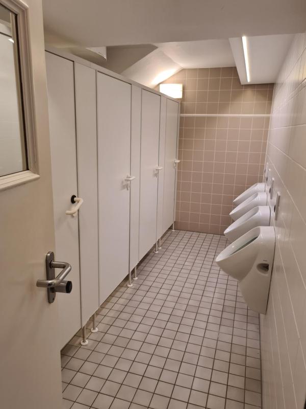 Twin Room with Shared Bathroom image 2