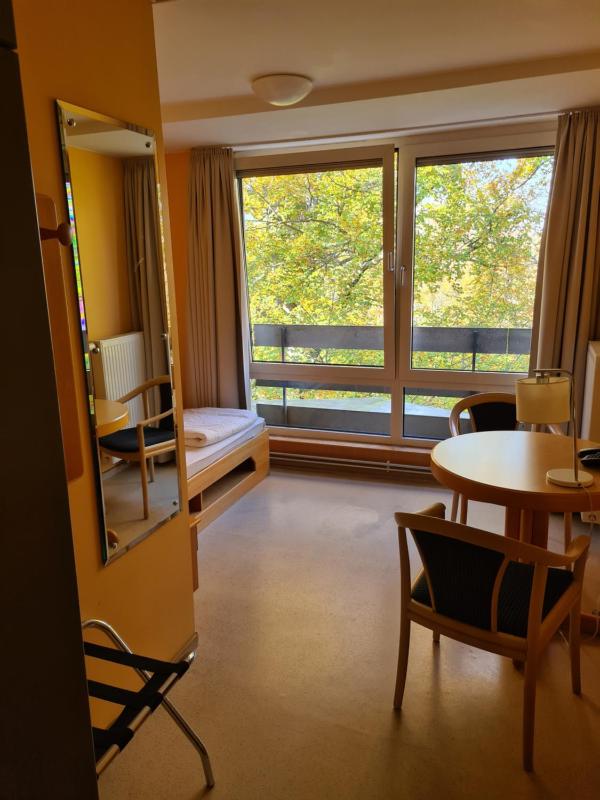 Single Room with Shared Bathroom image 1