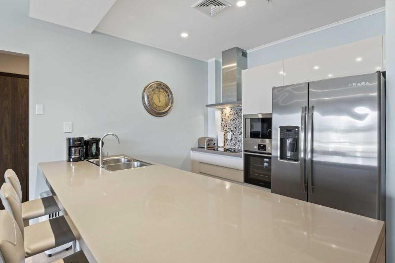 Eagle Beach - Imperial Blossom 2BR condo - LV204 - image 3