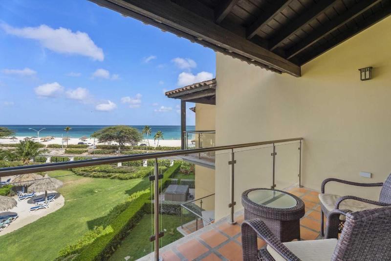 Beachfront - Royal Penthouse 3BR condo - BC352 - image 7