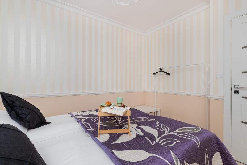 Stylish Two Bedroom Apartment Nasypowa by Noclegi Renters - image 19