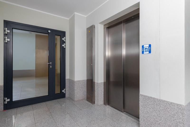 Stylish Two Bedroom Apartment Nasypowa by Noclegi Renters - image 25