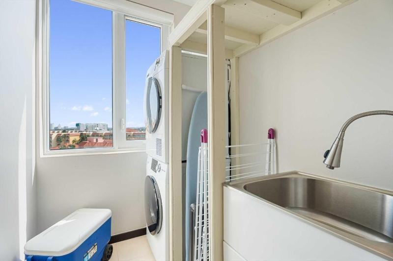 Beach View - Royal Beach View 2BR condo - LV509 - image 12