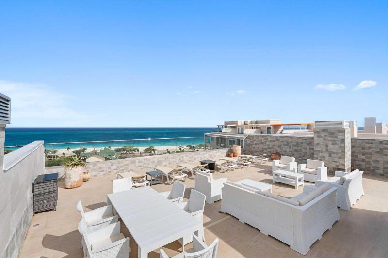 Beach View - Chic View Penthouse 3BR condo - LV603 - image 15
