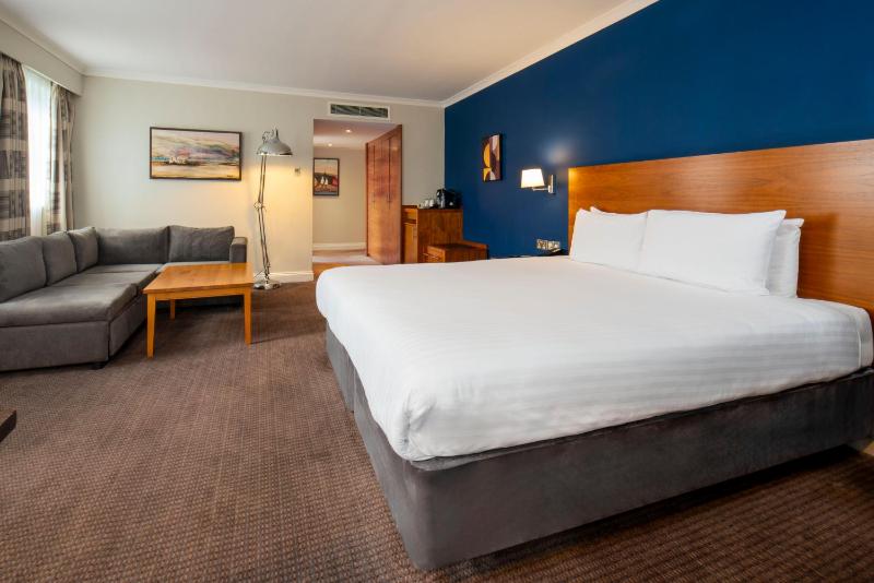 Suite with One Double Bed and Sofa Bed - Non-Smoking image 4